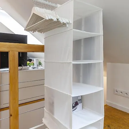 Attic With Peaceful View + Parking Praga