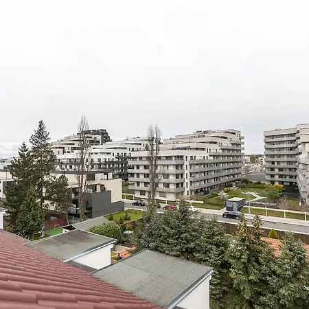 Attic With Peaceful View + Parking Apartamento