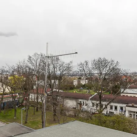 Attic With Peaceful View + Parking Praga